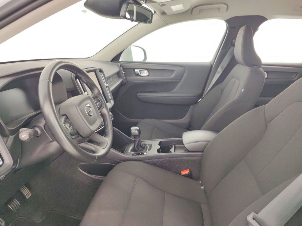 Volvo XC40 usata a Massa-Carrara (7)