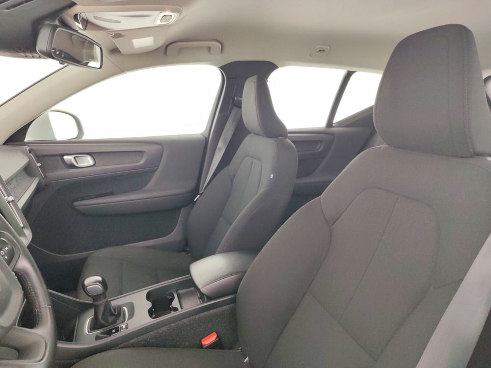 Volvo XC40 usata a Massa-Carrara (9)