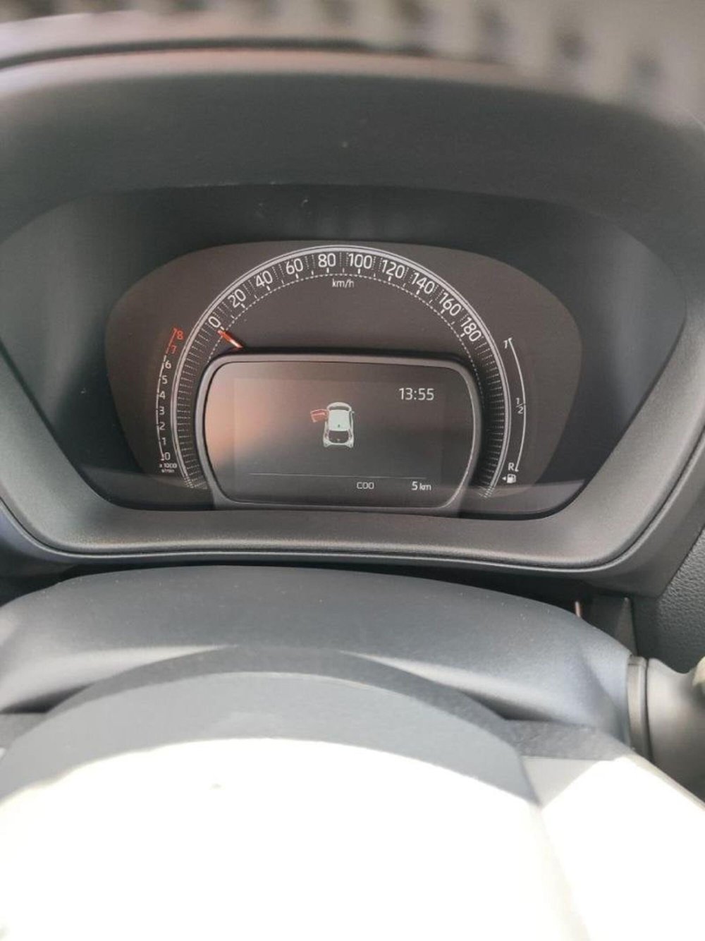 Toyota Aygo X nuova a Perugia (12)