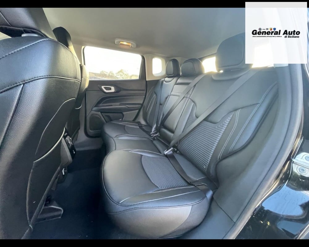Jeep Compass nuova a Lucca (10)