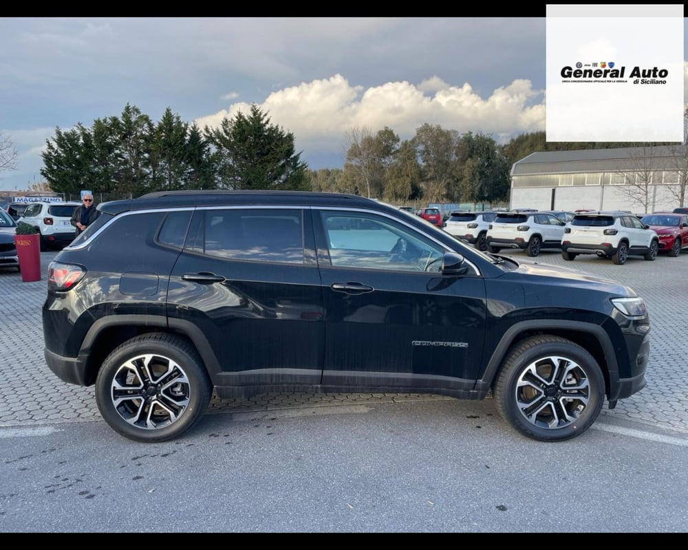 Jeep Compass nuova a Lucca (2)