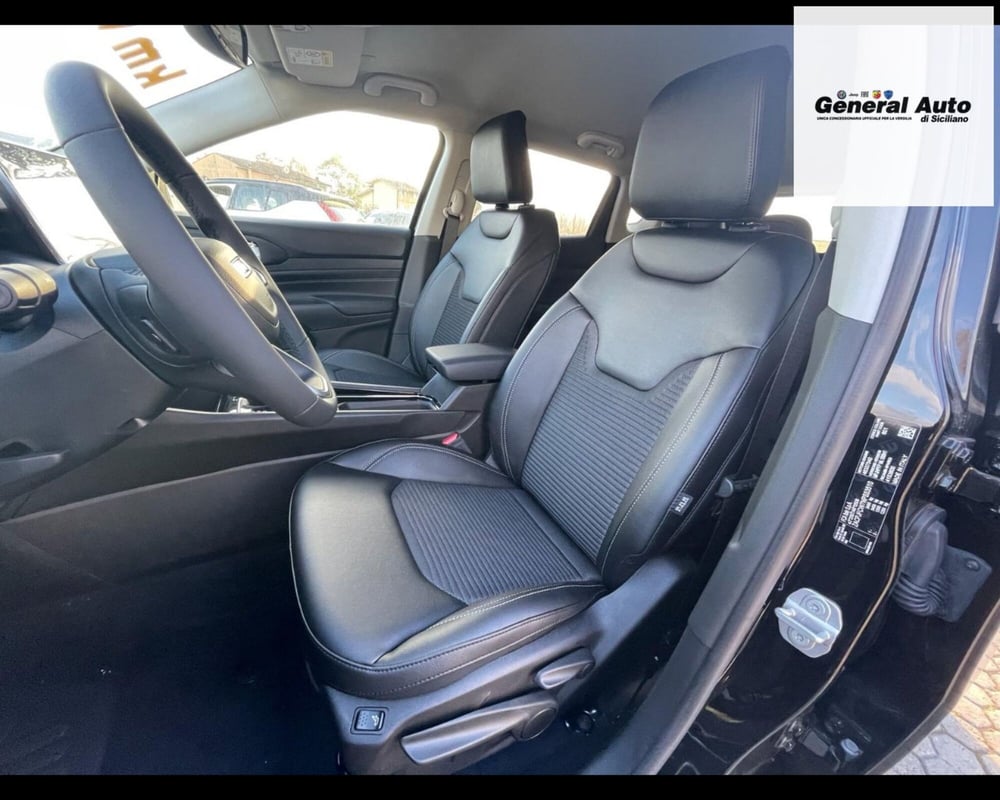 Jeep Compass nuova a Lucca (9)