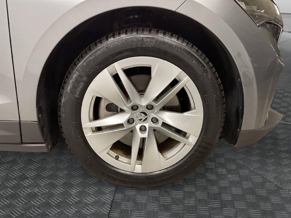 Skoda Enyaq usata a Varese (7)