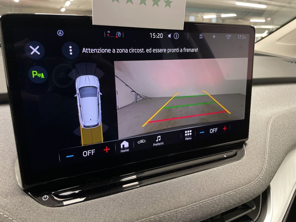 Skoda Enyaq usata a Varese (9)