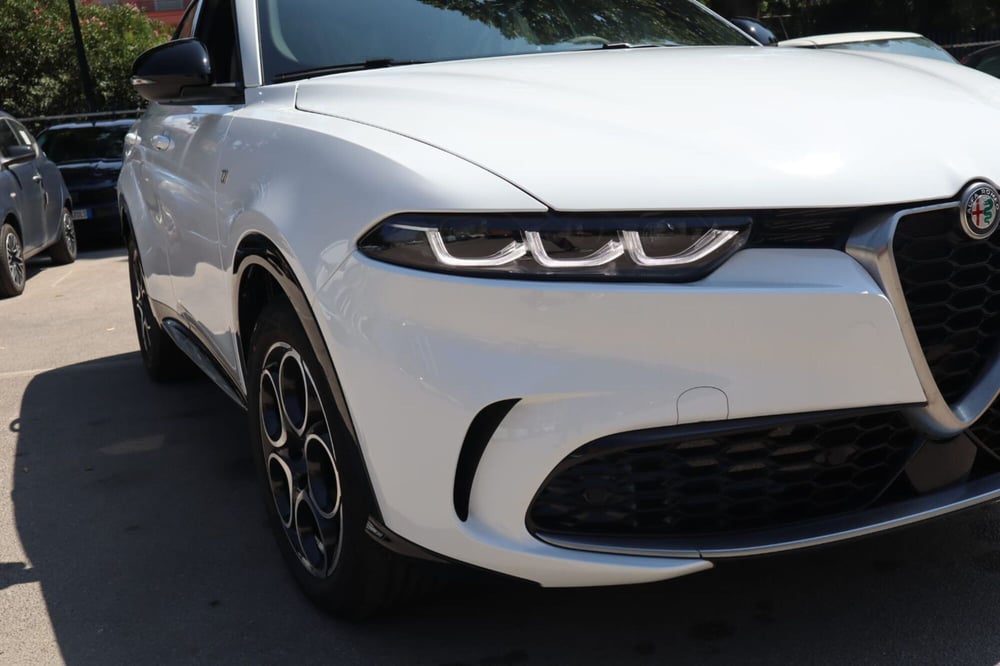 Alfa Romeo Tonale nuova a Salerno (11)