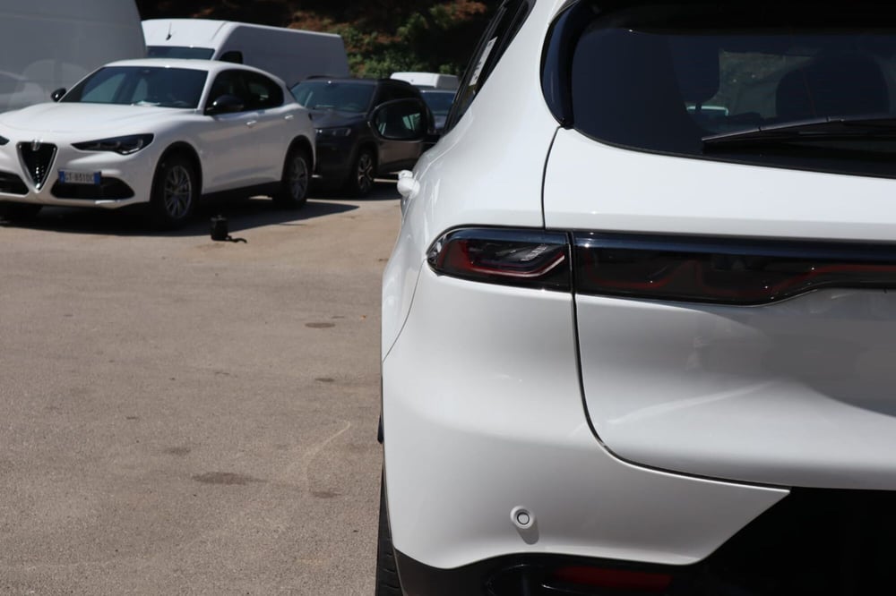 Alfa Romeo Tonale nuova a Salerno (13)