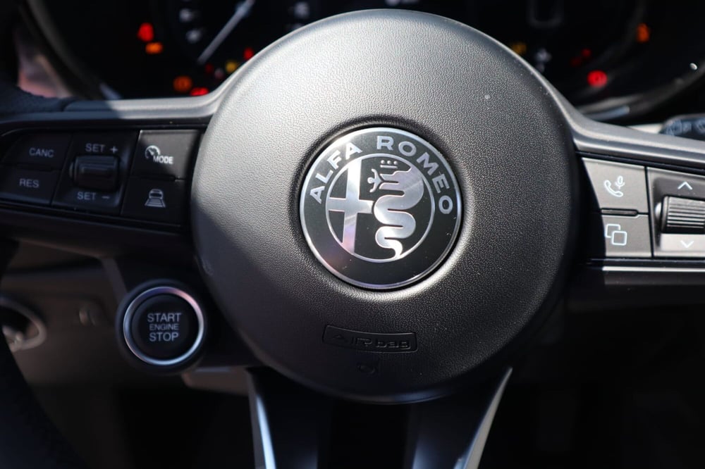 Alfa Romeo Tonale nuova a Salerno (17)