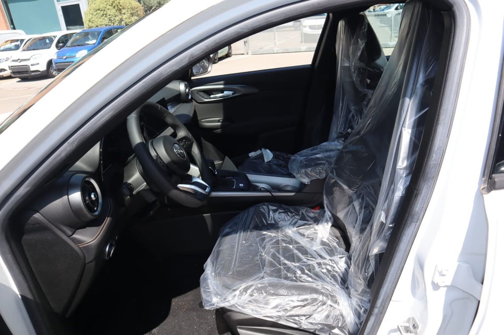 Alfa Romeo Tonale nuova a Salerno (6)