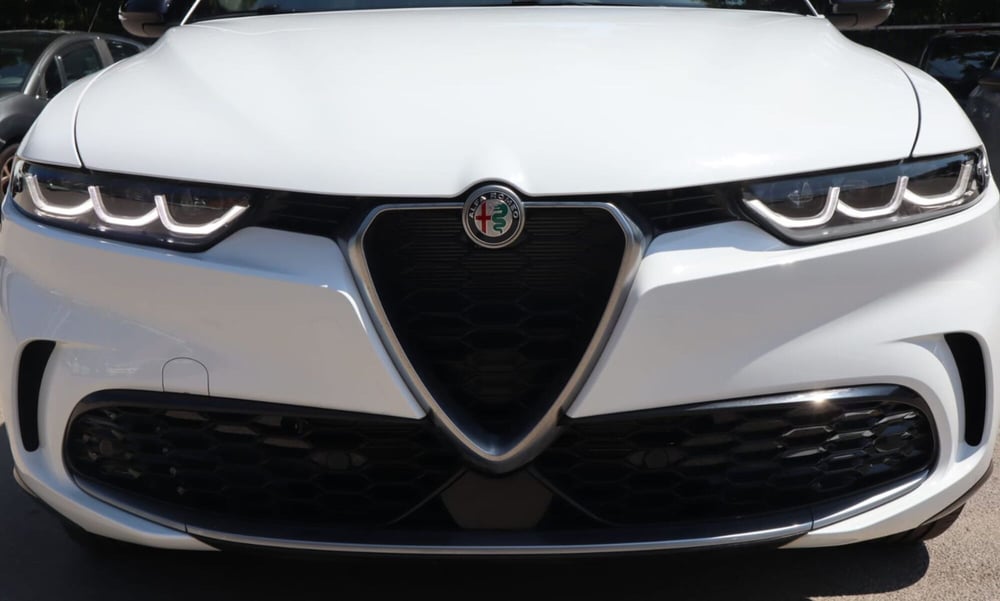 Alfa Romeo Tonale nuova a Salerno (9)