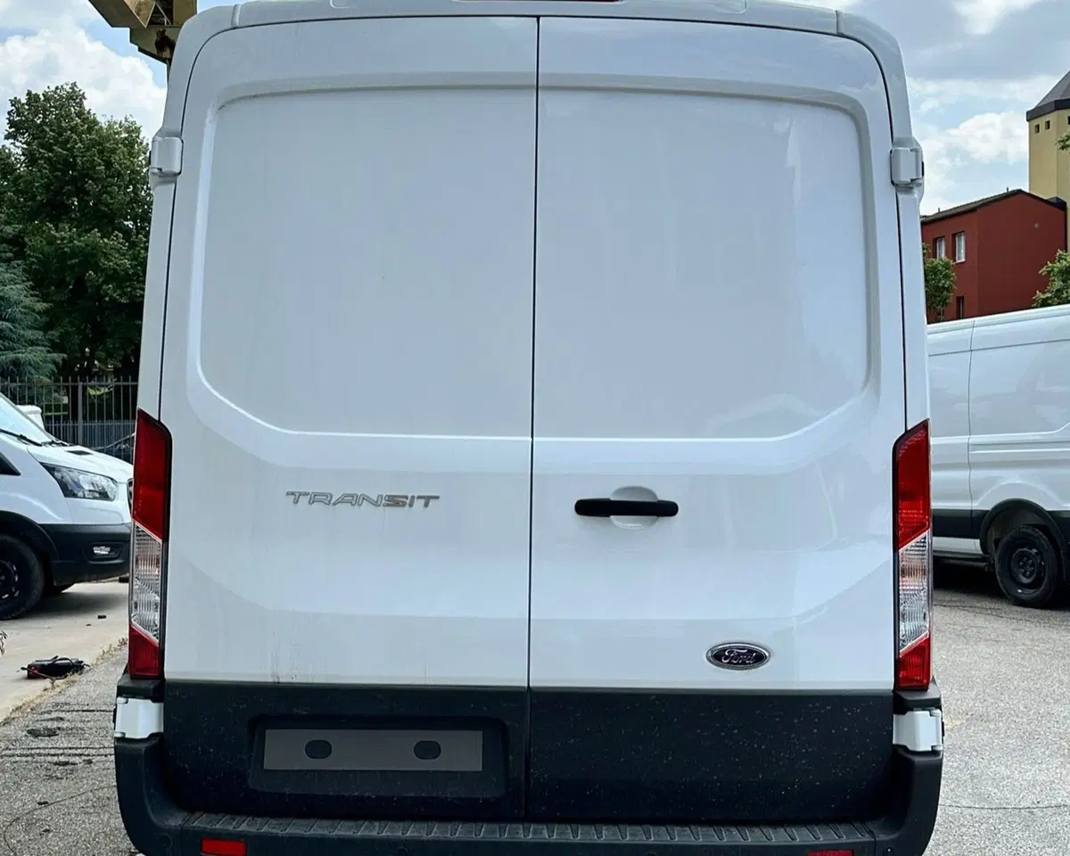 Ford Transit Furgone nuova a Salerno (13)