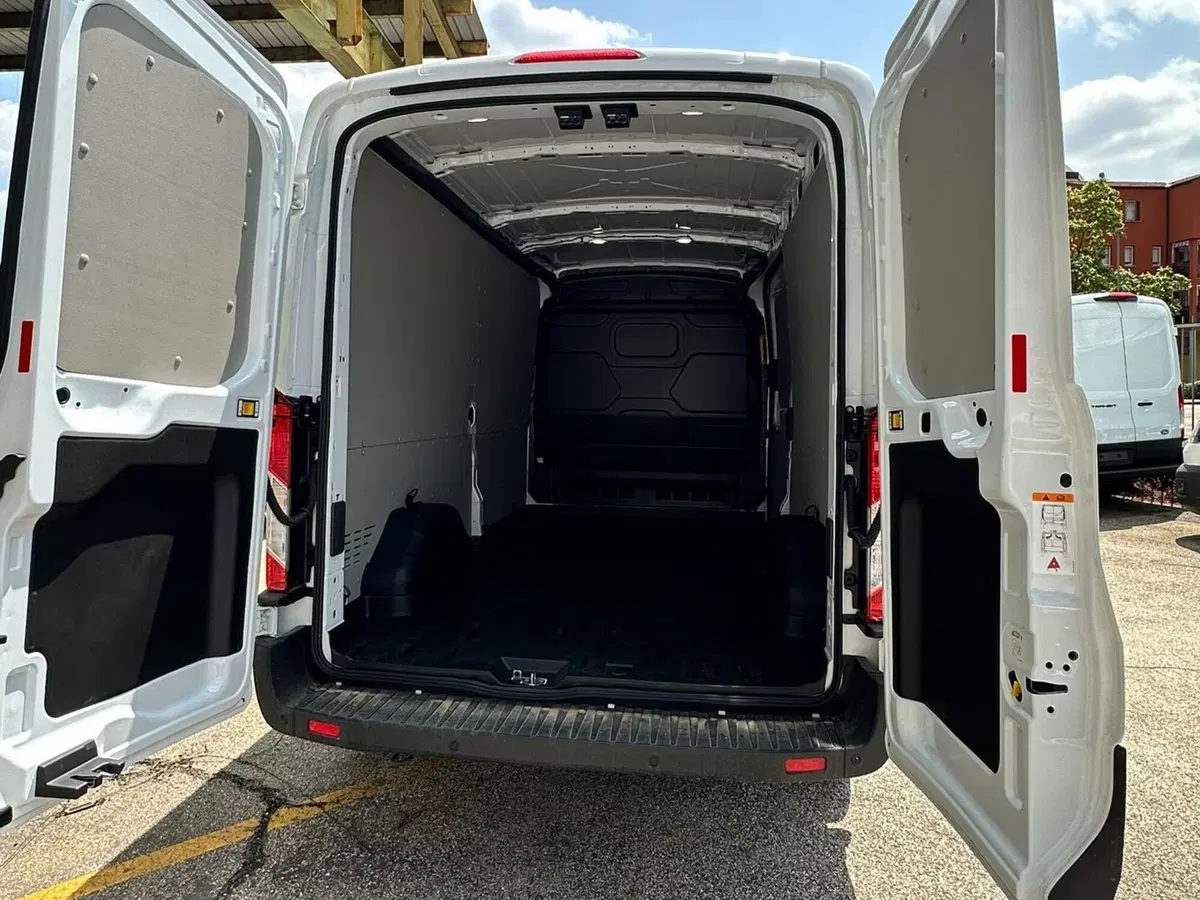 Ford Transit Furgone nuova a Salerno (14)