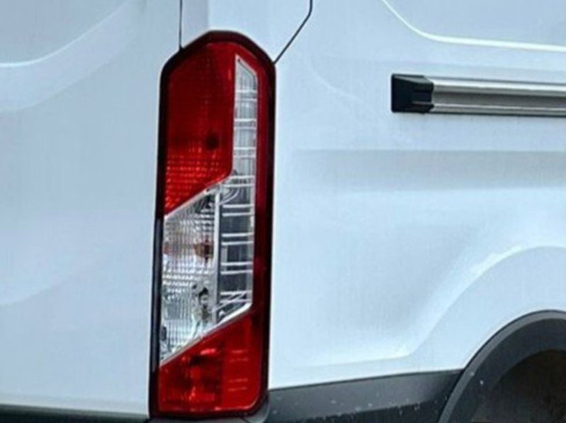 Ford Transit Furgone nuova a Salerno (18)