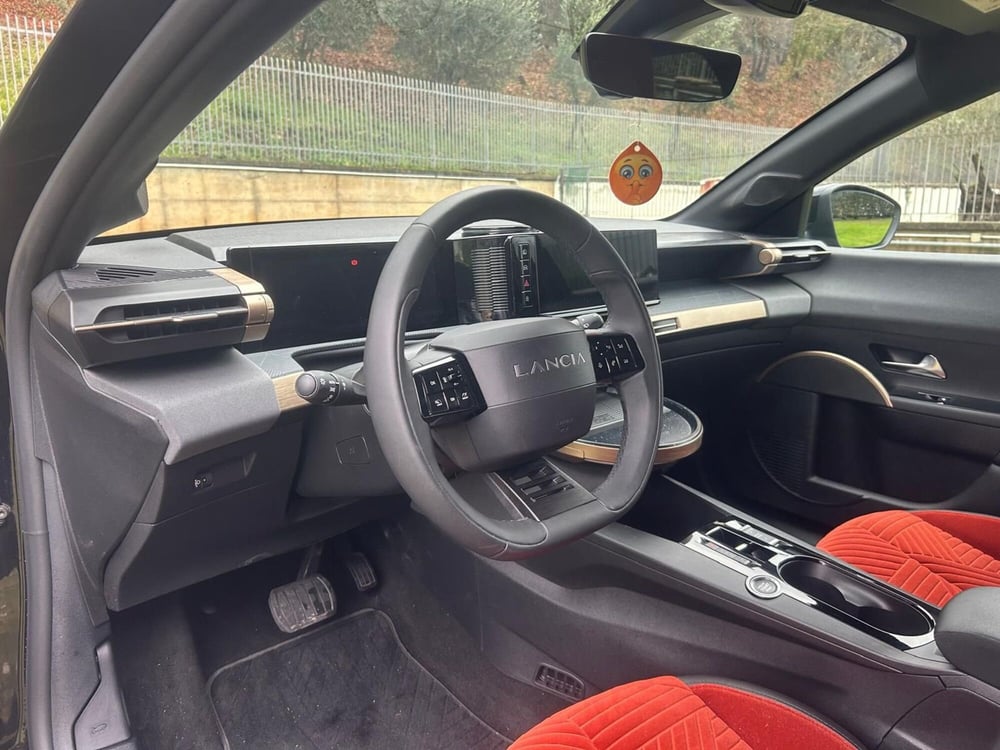 Lancia Ypsilon usata a Salerno (8)