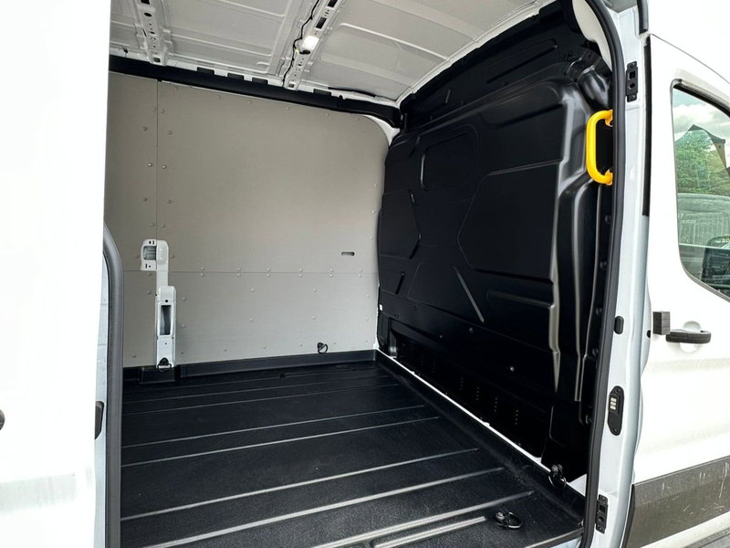 Ford Transit Furgone nuova a Salerno (12)