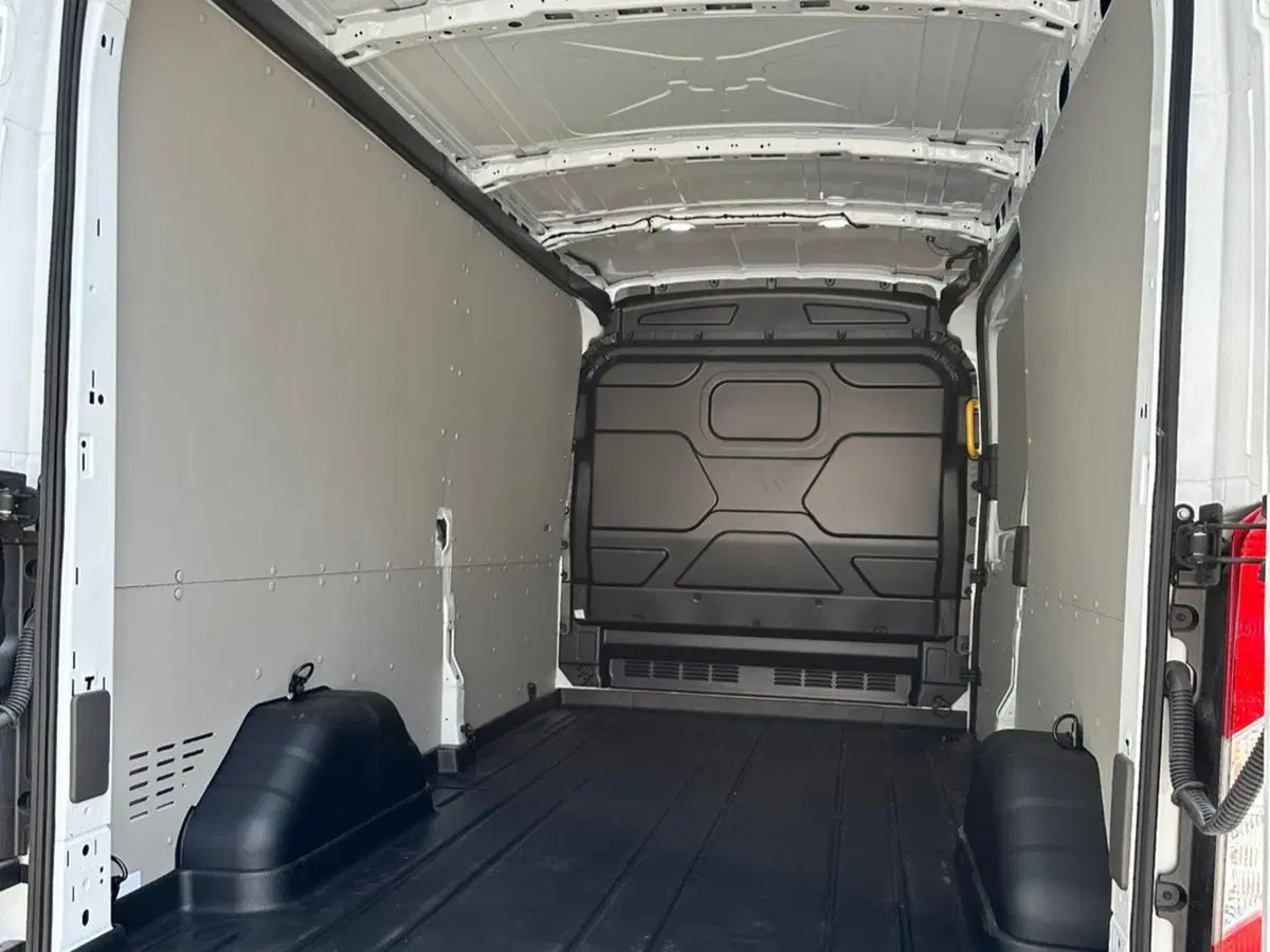 Ford Transit Furgone nuova a Salerno (17)