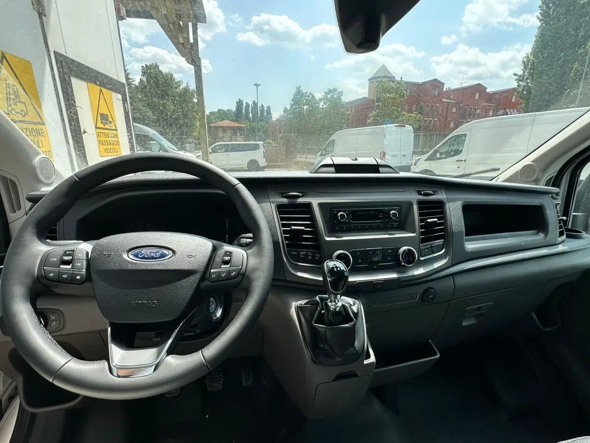 Ford Transit Furgone nuova a Salerno (5)
