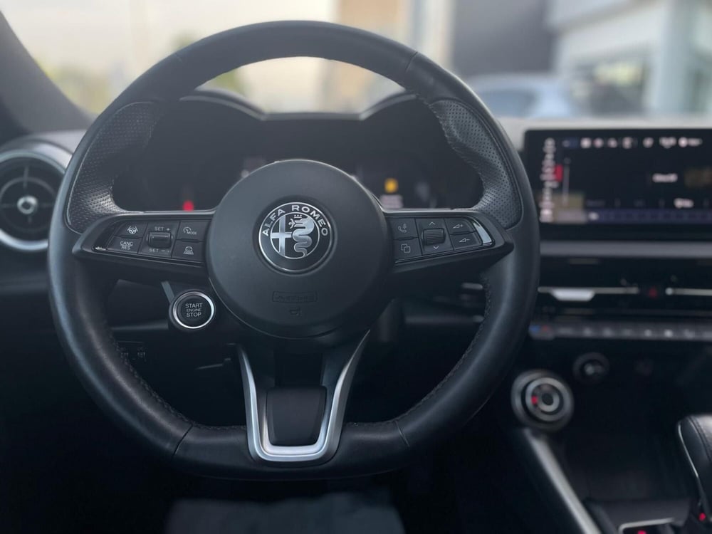 Alfa Romeo Tonale usata a Ancona (13)