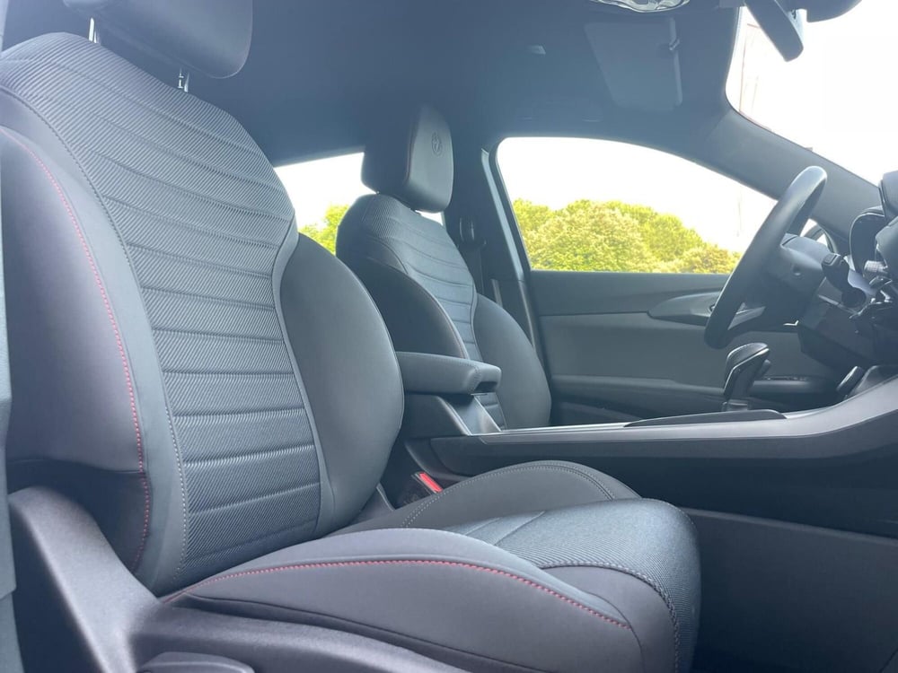 Alfa Romeo Tonale usata a Ancona (18)