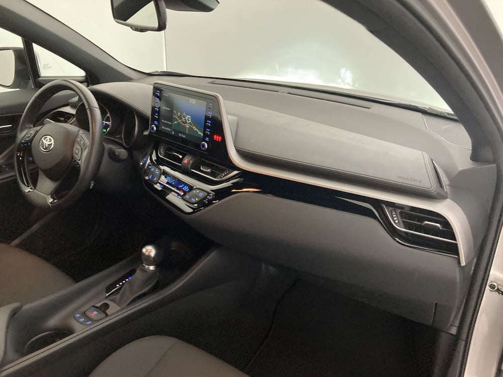 Toyota Toyota C-HR usata a Barletta-Andria-Trani (14)