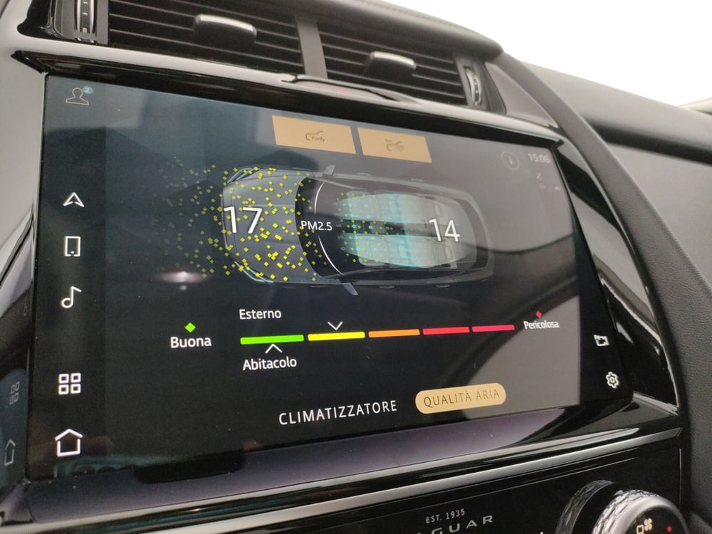 Jaguar E-Pace usata a Milano (19)