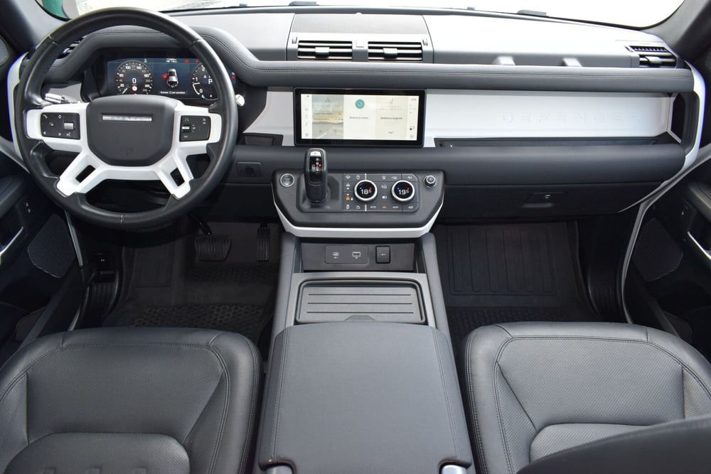 Land Rover Defender usata a Cuneo (4)