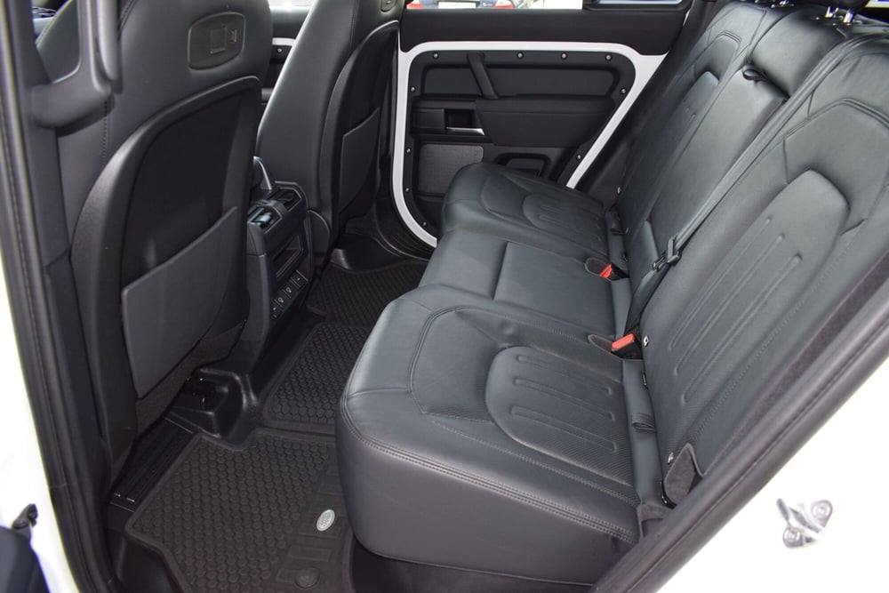 Land Rover Defender usata a Cuneo (5)