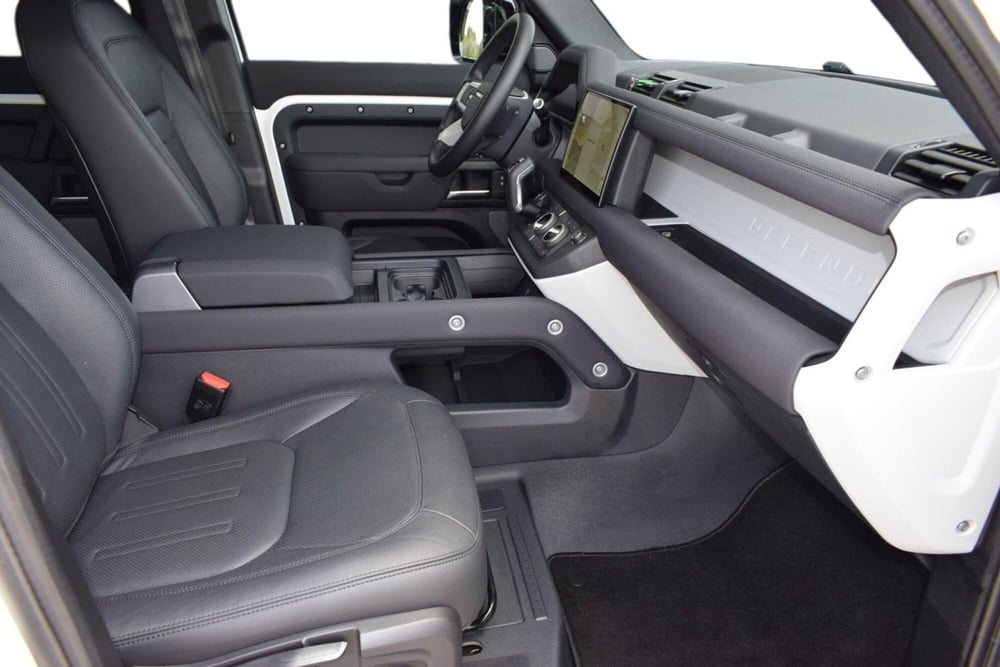 Land Rover Defender usata a Cuneo (3)