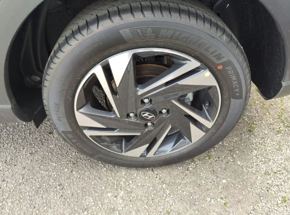 Hyundai Bayon nuova a Latina (4)