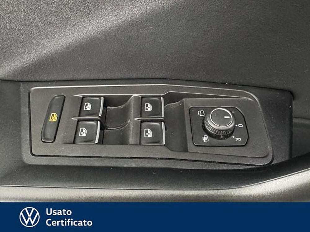 Volkswagen T-Roc usata a Vicenza (12)