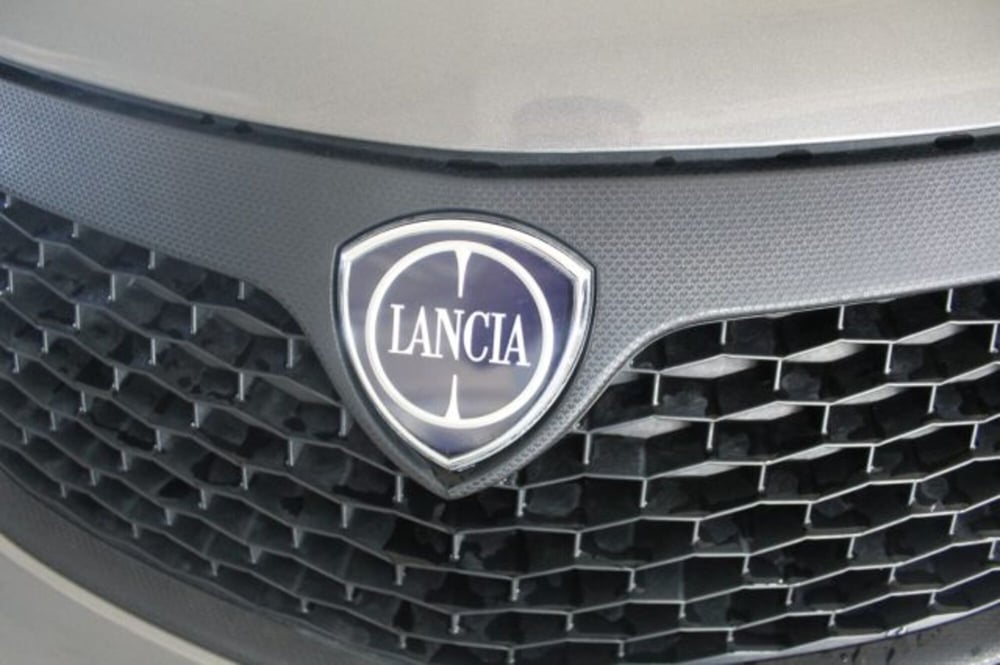 Lancia Ypsilon usata a Terni (20)