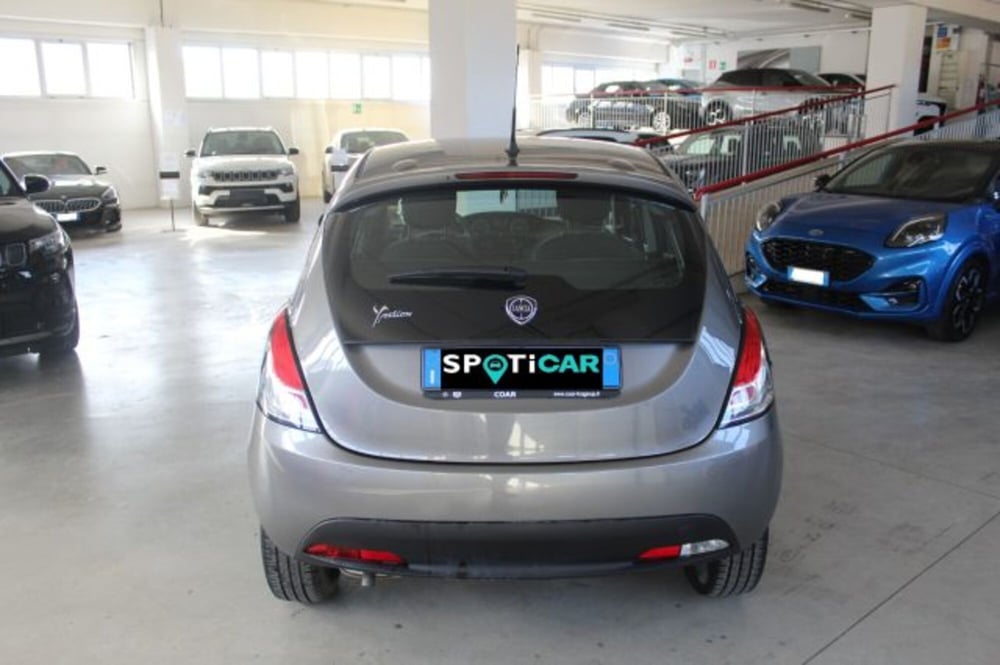 Lancia Ypsilon usata a Terni (5)