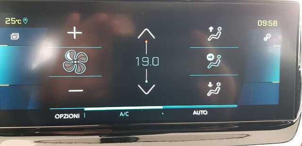 Peugeot 2008 usata a Pordenone (19)