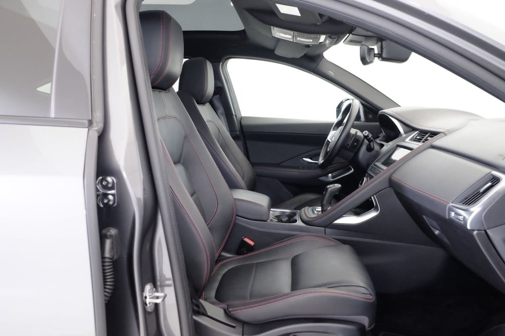 Jaguar E-Pace usata a Torino (3)