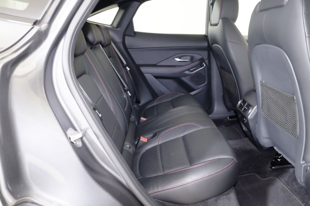 Jaguar E-Pace usata a Torino (5)