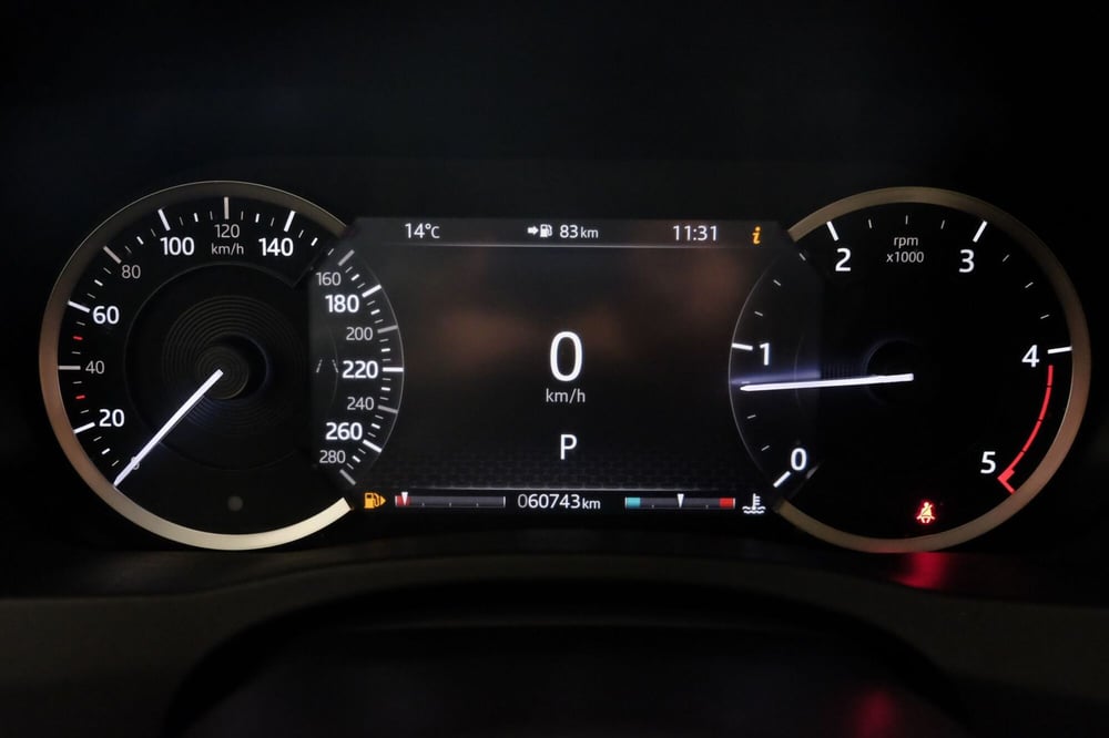 Jaguar XE usata a Torino (10)