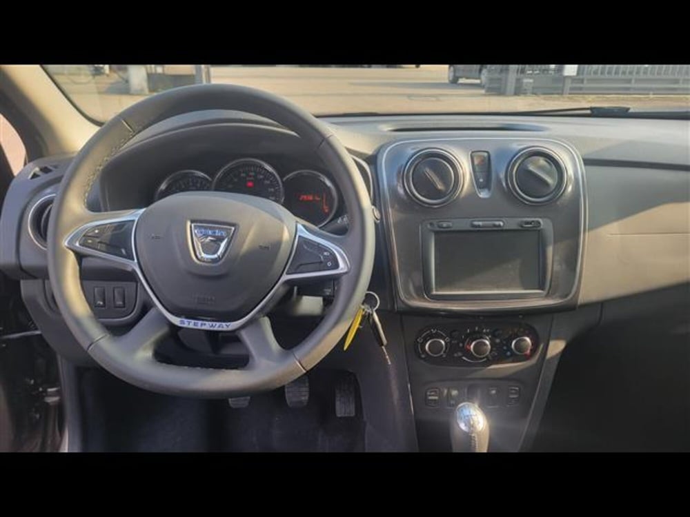 Dacia Sandero usata a Monza e Brianza (10)