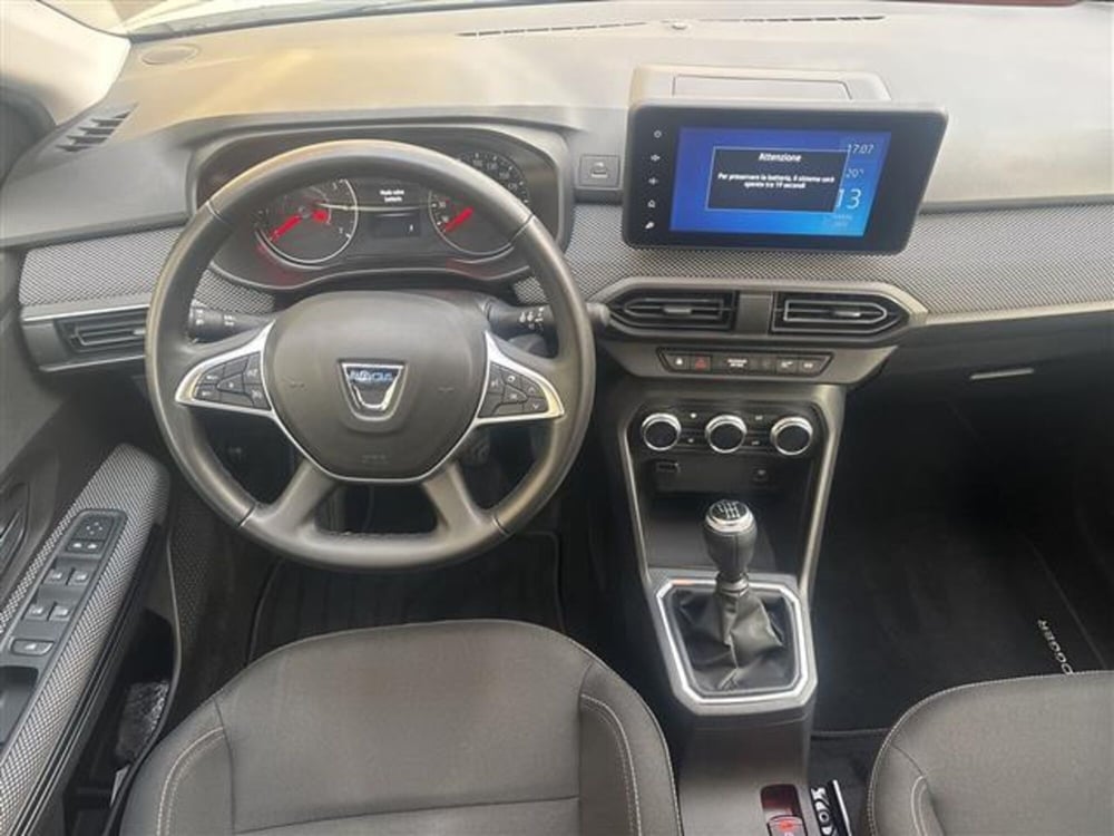 Dacia Jogger usata a Verona (11)