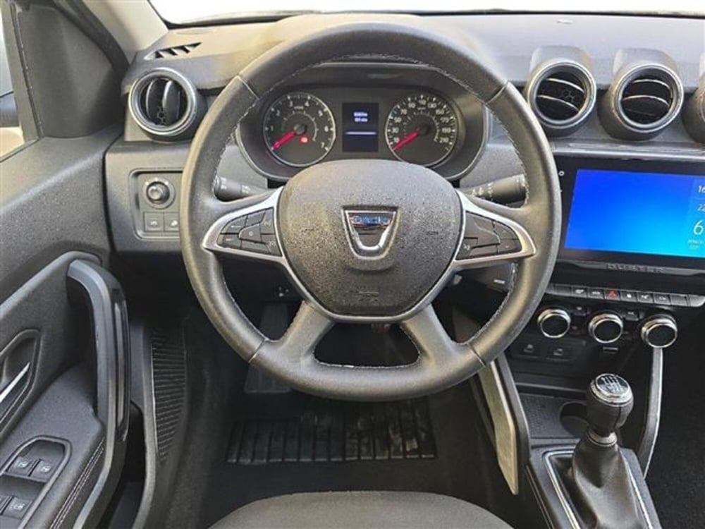 Dacia Duster usata a Verona (9)