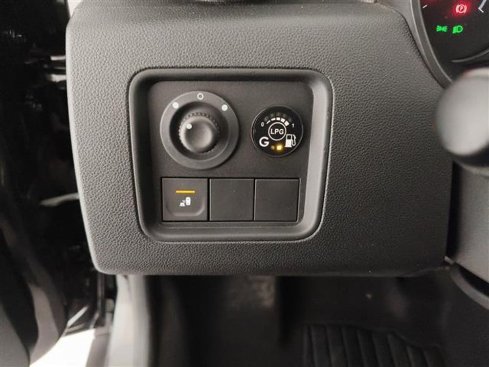 Dacia Duster usata a Monza e Brianza (15)