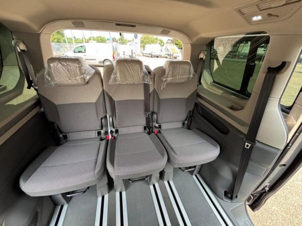 Volkswagen Multivan nuova a Cuneo (10)