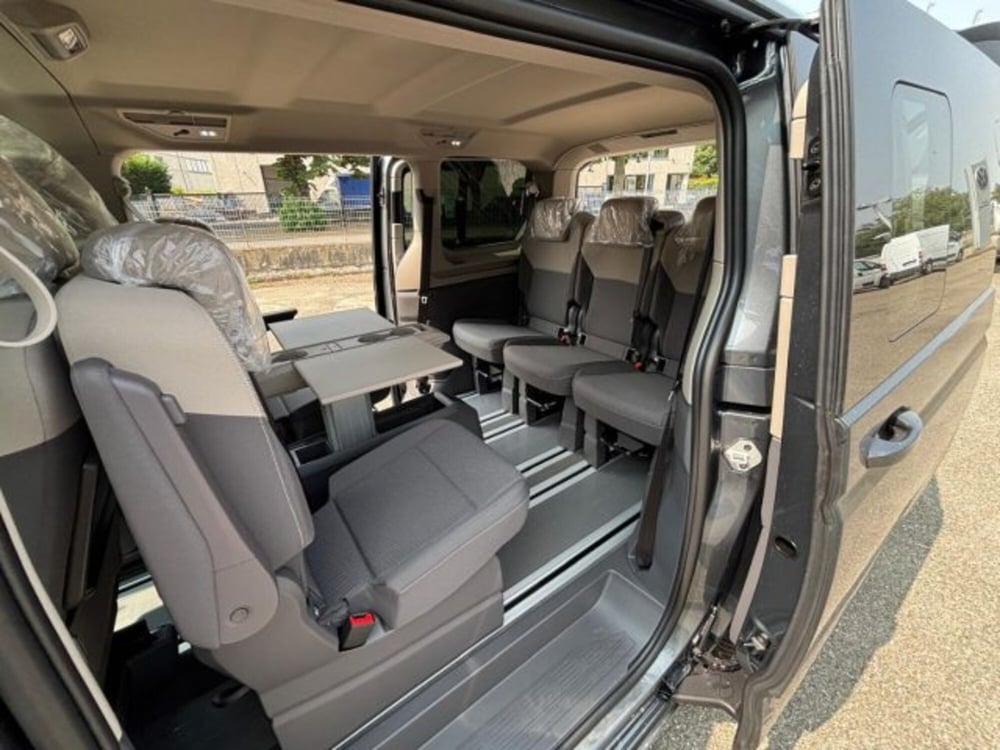 Volkswagen Multivan nuova a Cuneo (15)