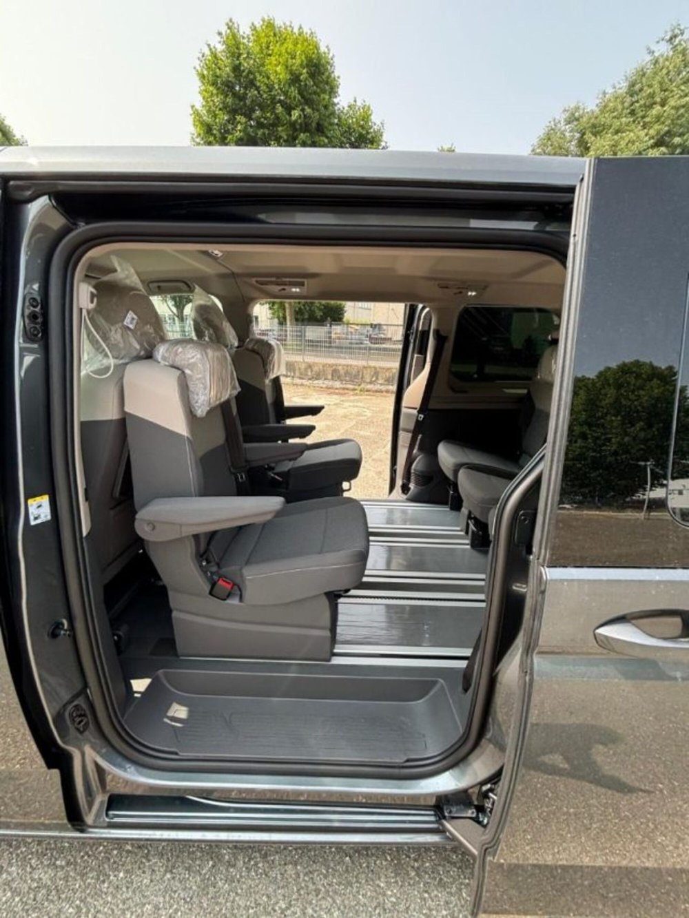 Volkswagen Multivan nuova a Cuneo (20)