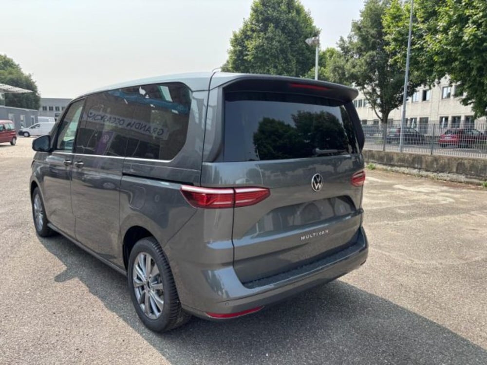 Volkswagen Multivan nuova a Cuneo (5)