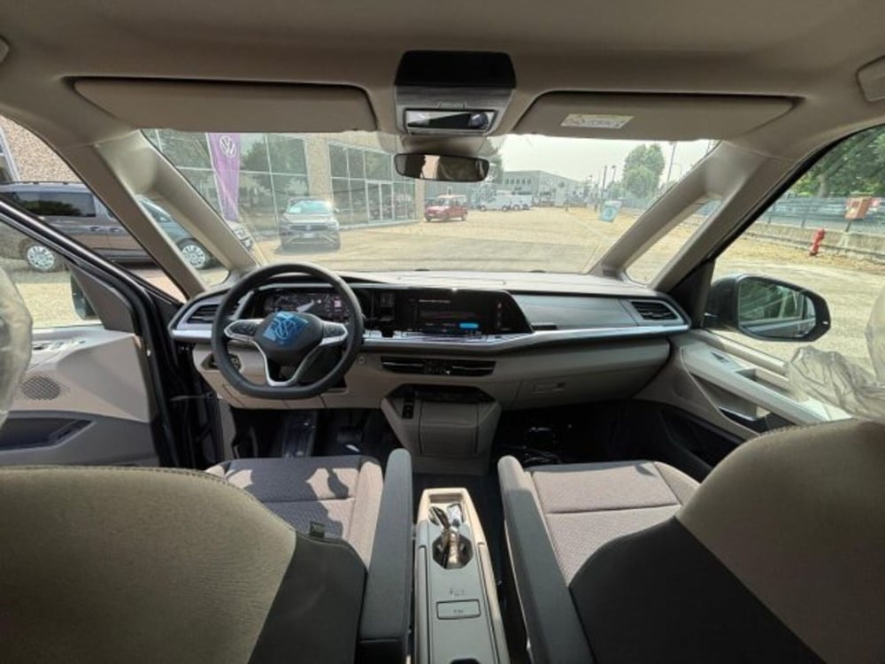 Volkswagen Multivan nuova a Cuneo (7)