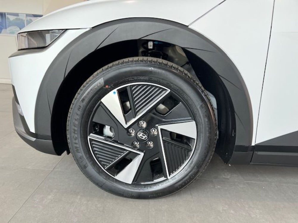 Hyundai Ioniq 5 nuova a Cuneo (17)