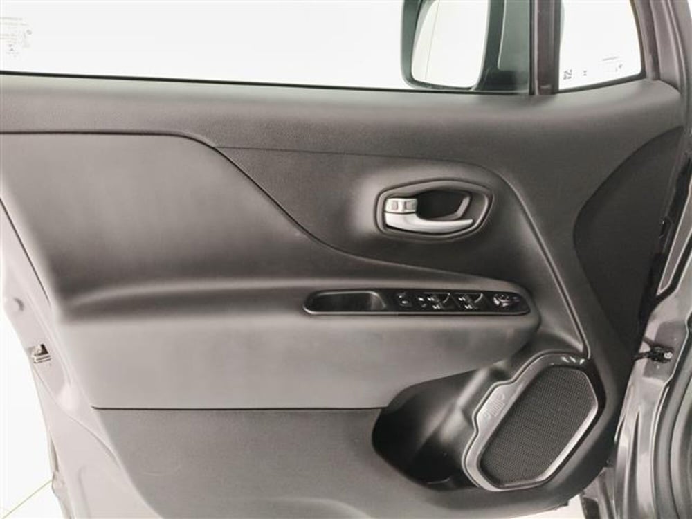 Jeep Renegade usata a Monza e Brianza (11)