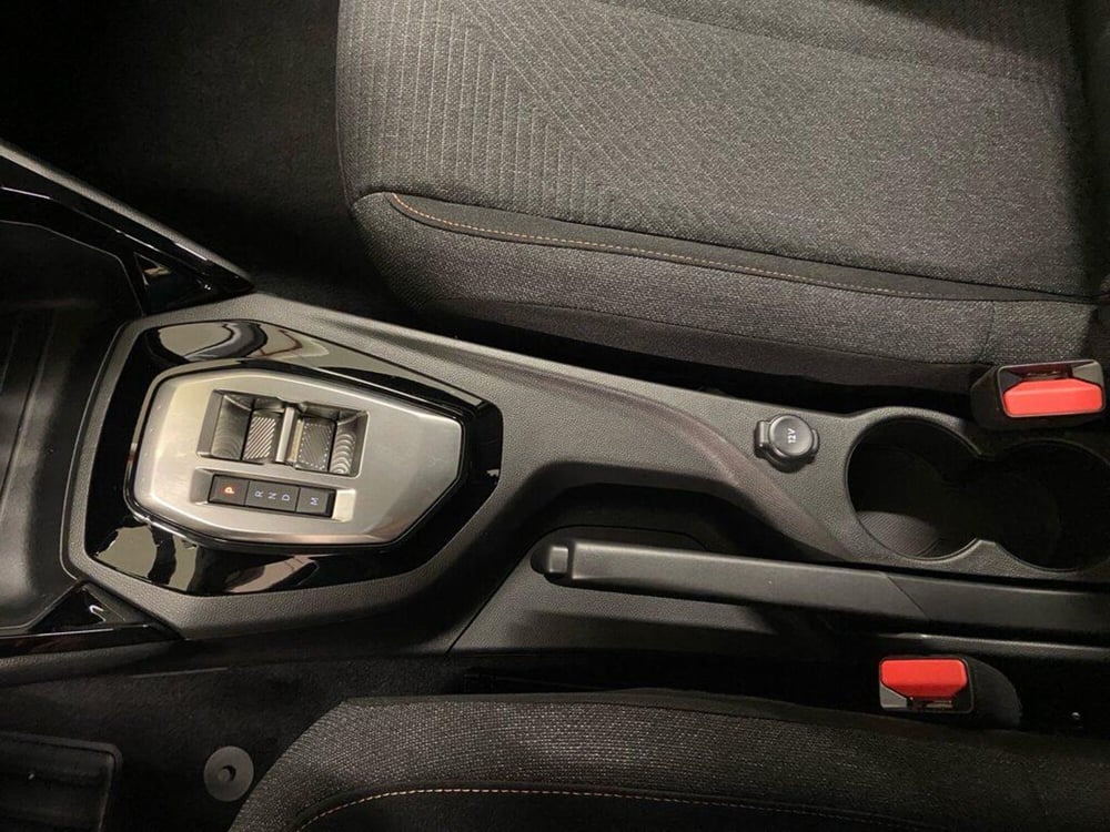 Peugeot 208 nuova a Torino (12)