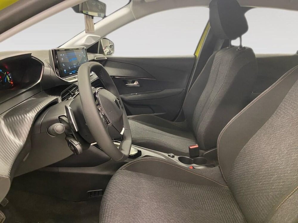 Peugeot 208 nuova a Torino (7)