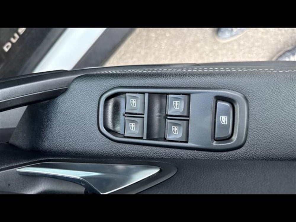 Dacia Duster usata a Padova (14)