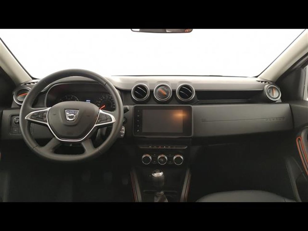 Dacia Duster usata a Milano (11)